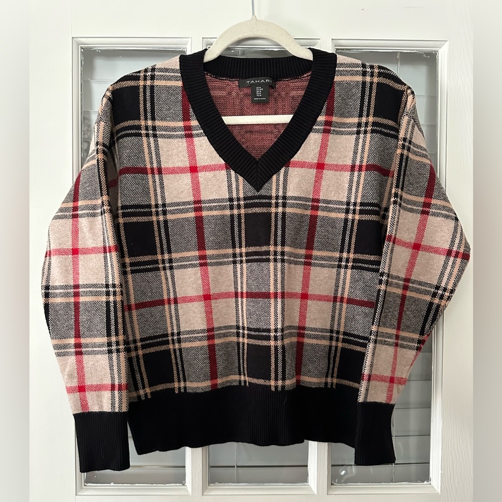 Tahari Women’s M V-Neck Pullover Plaid‎ Print Long Sleeve Sweater | SKU 0419